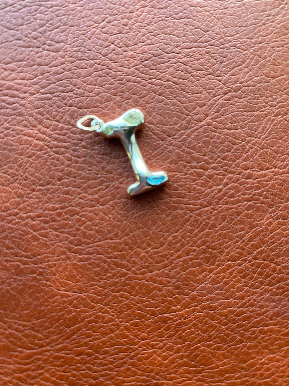 Mejuri Letter "i" Charm